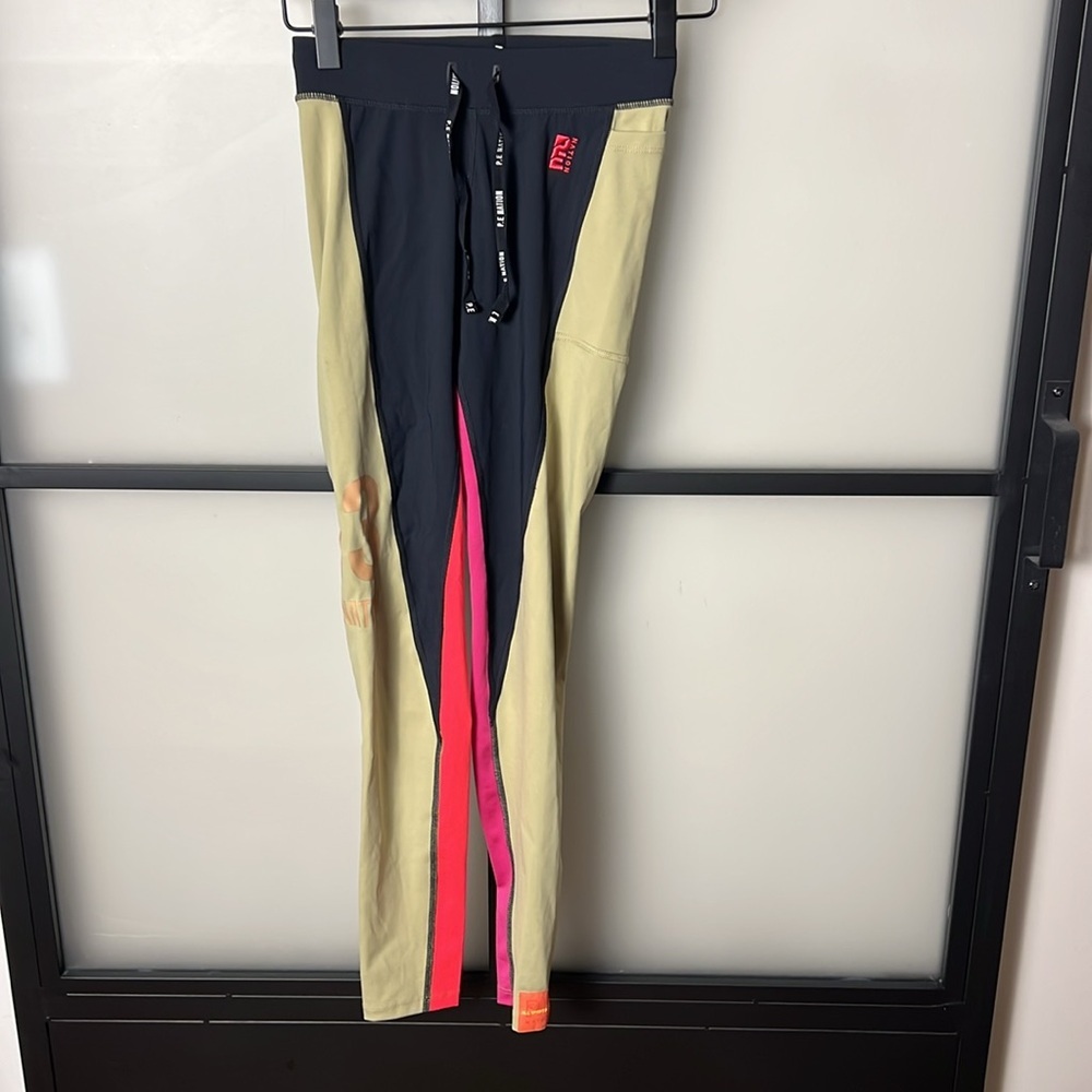 NWT P.E. Nation DOUBLE TEAM LEGGING - OLIVE Size XS